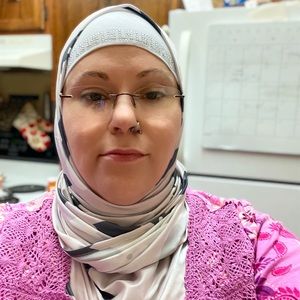 Meet your Posher, Lacey